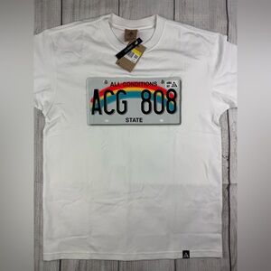 NWT! NIKE ACG Hawaii License Plate 808 Graphic T-Shirt White Sz Small Loose Fit